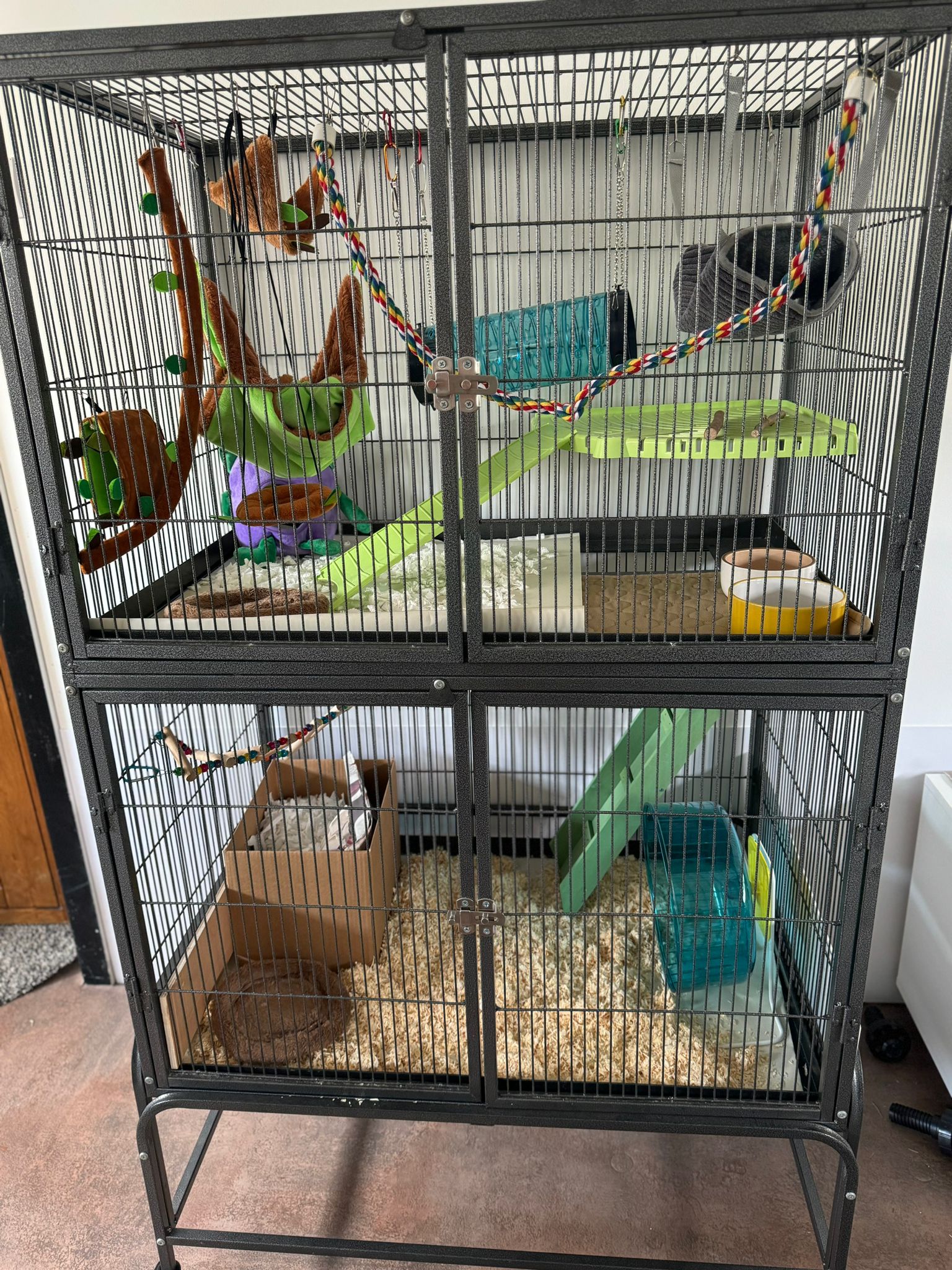 Smaller pets suite - Rat cage